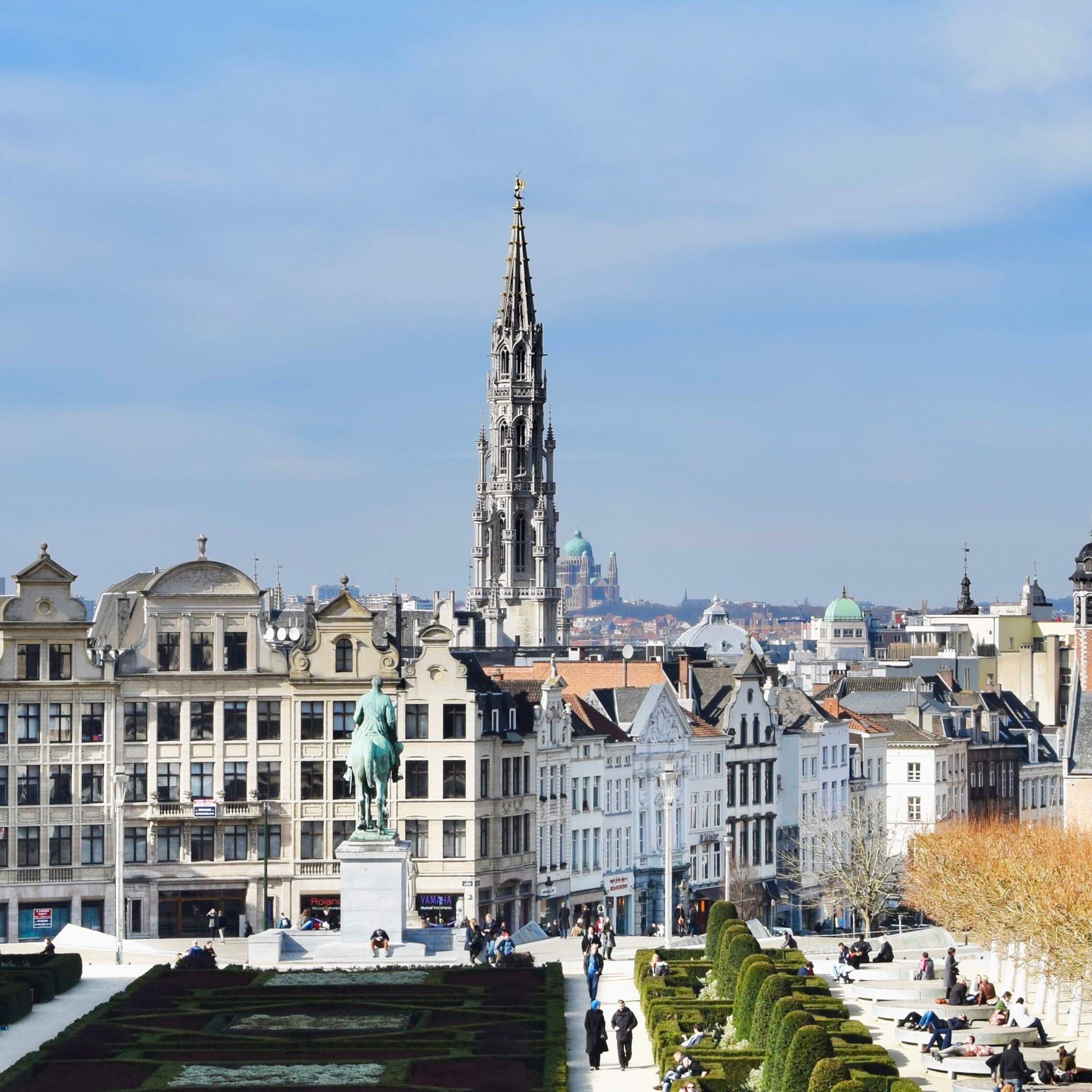 Brussels_view_from_Mont_des_Arts,_Brussels,_Belgium