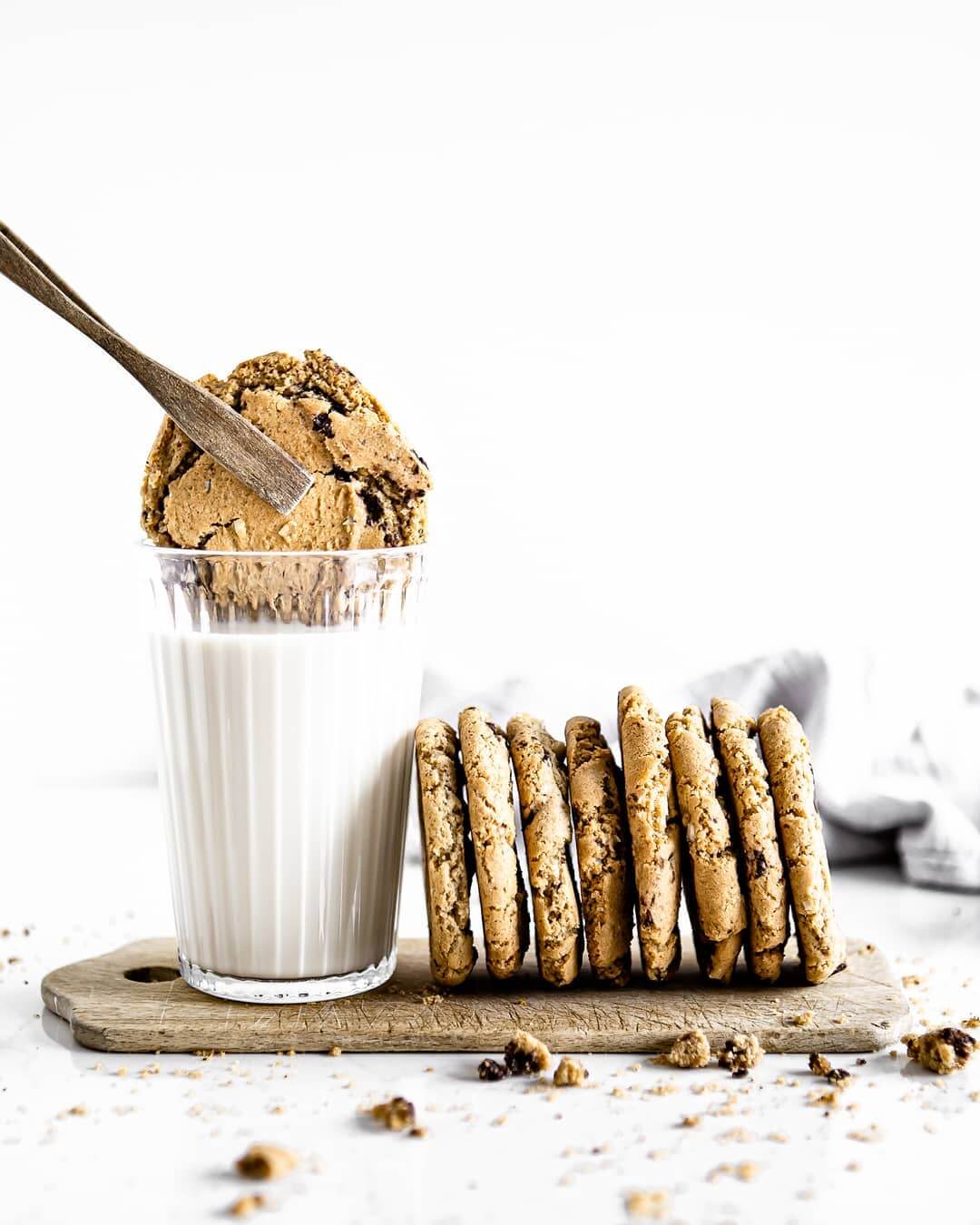 hygge baking chocolate chip cookies